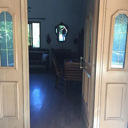 Georgia's House * Platres